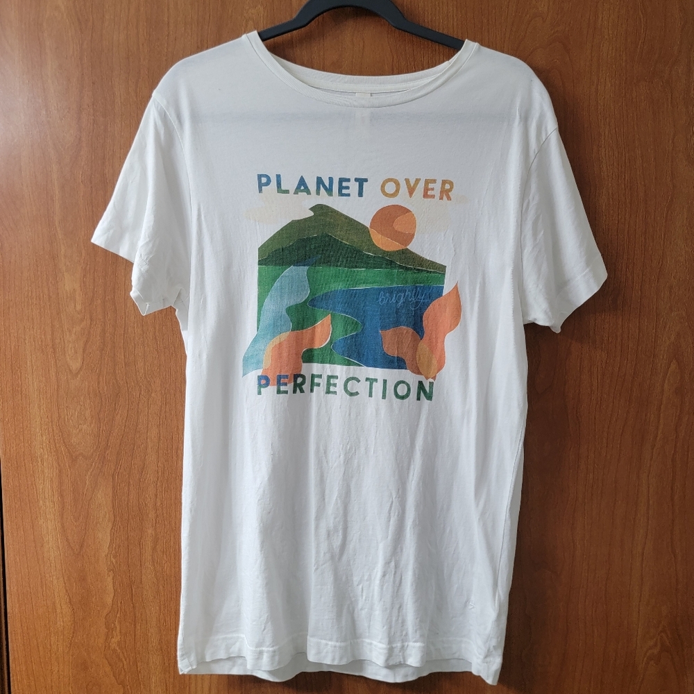 Known Supply Custom Brightly Earth Short Sleeve Graphic Tee Size Small